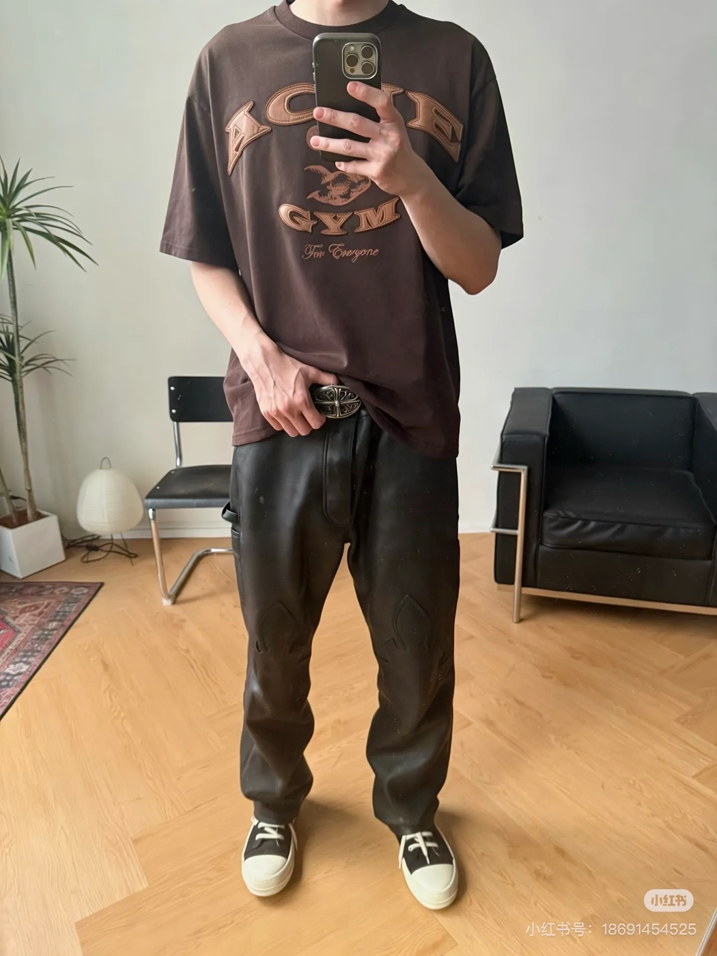 【 】Acne Studios （Brown）